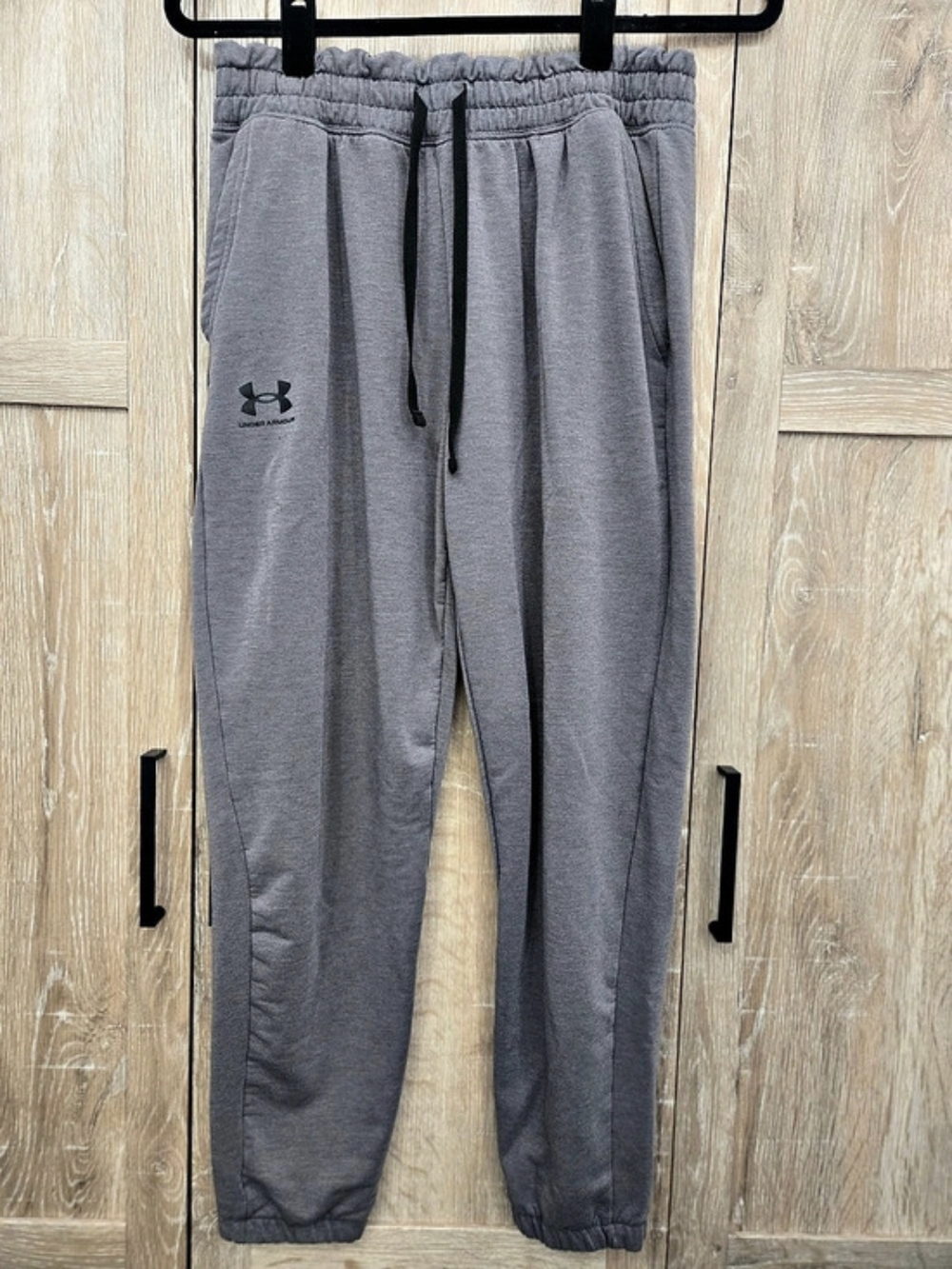 Under Armour Women Joggers Gray Size Small